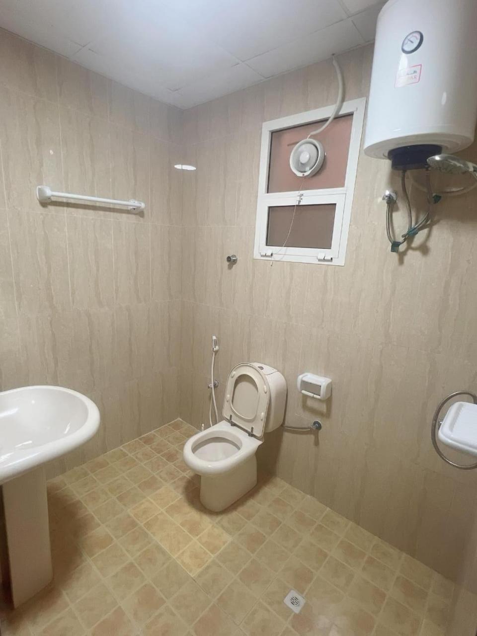 Golden Seasons Furnished 9 Apartmán Salála