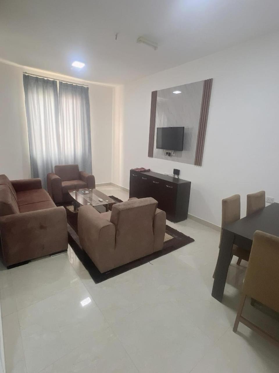 Golden Seasons Furnished 9 Salála