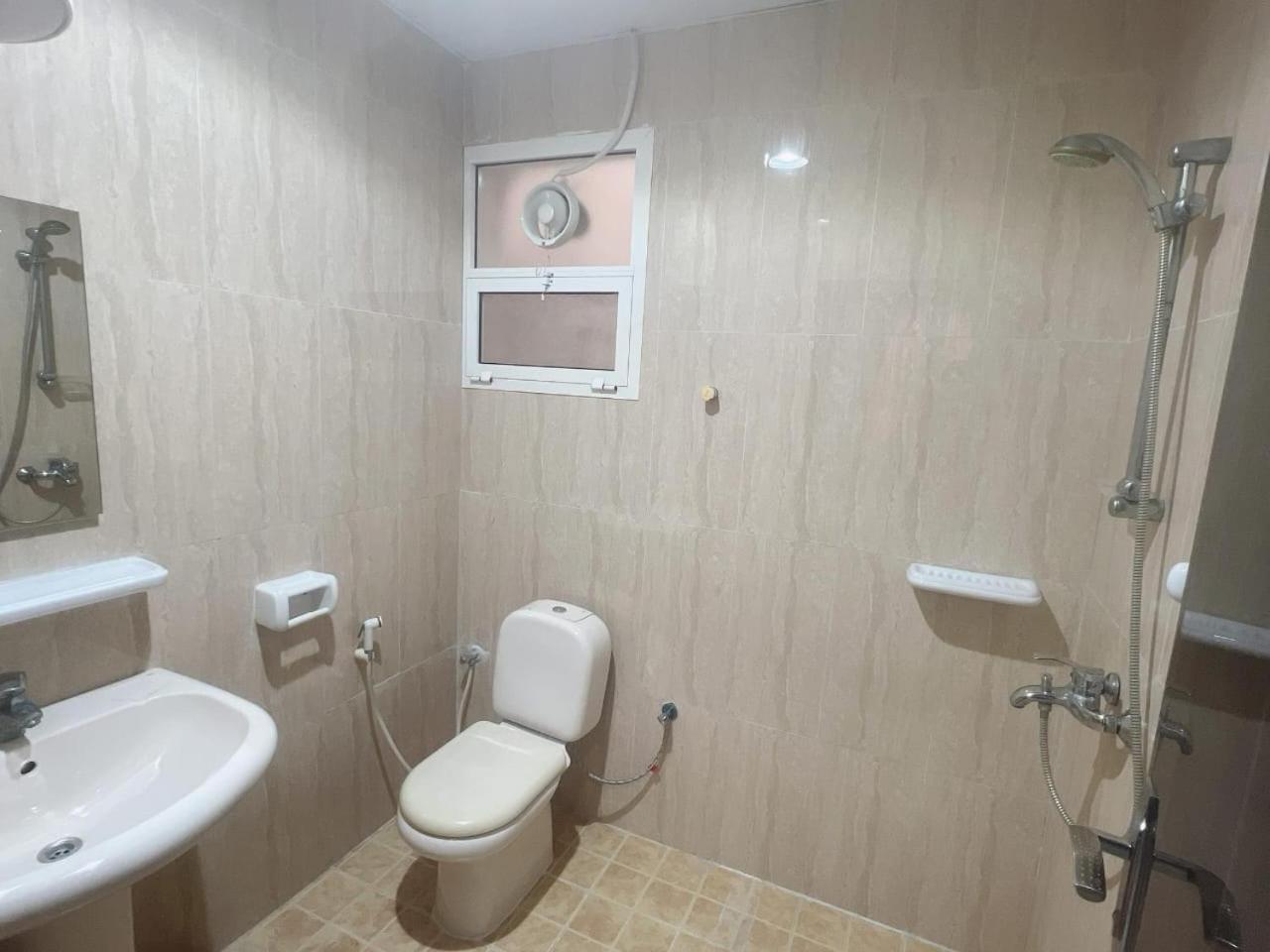 Golden Seasons Furnished 9 Apartmán