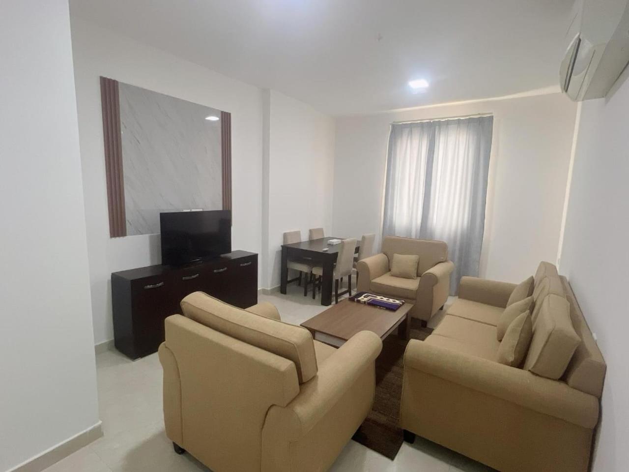 Golden Seasons Furnished 9 Salála