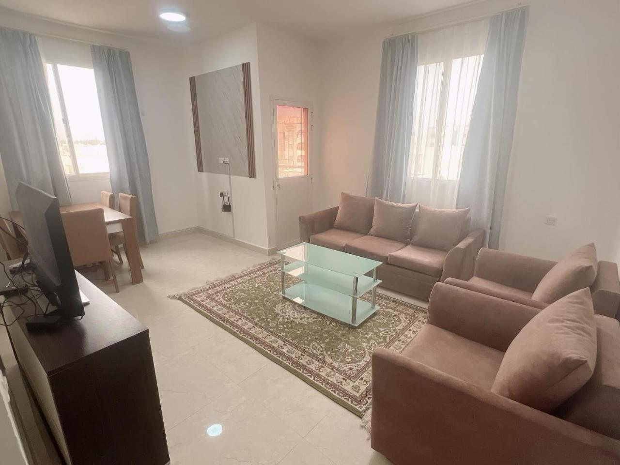 Golden Seasons Furnished 9 * Salála