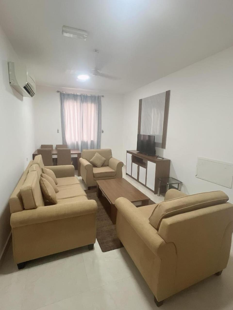 Golden Seasons Furnished 9 Salála